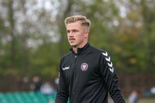 官方：帕尔马主教练佩齐亚下课；近11轮意甲仅1胜.